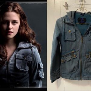 ✨SOLD✨ Bella Swan Jacket